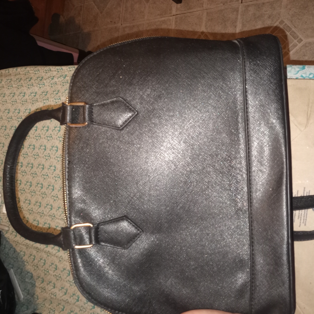 Black Leather Briefcase with Structured Design